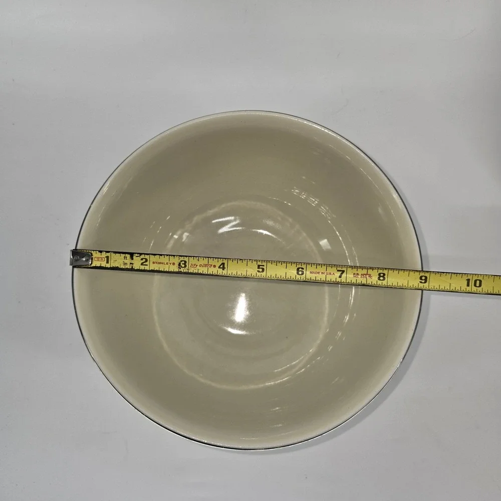 Vintage Halls Superior Kitchenware Silhouette Mixing Bowls Set 2 Silver Trim USA